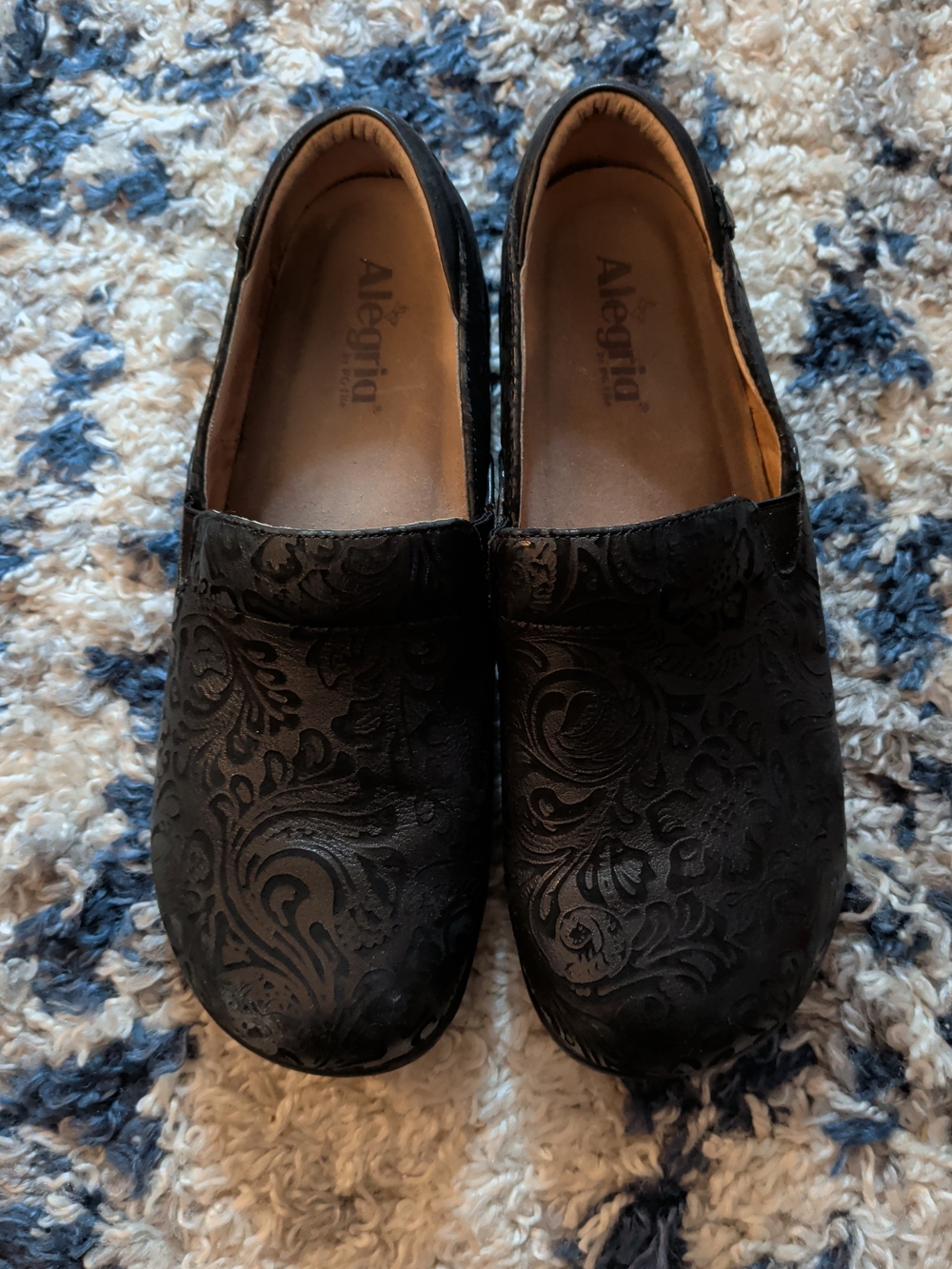 Alegria Kelli Women's Black Embossed Slip-On Shoe